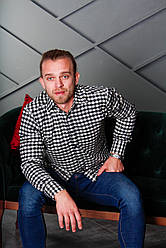 Стильна фланелева сорочка в чорно-білу клітину