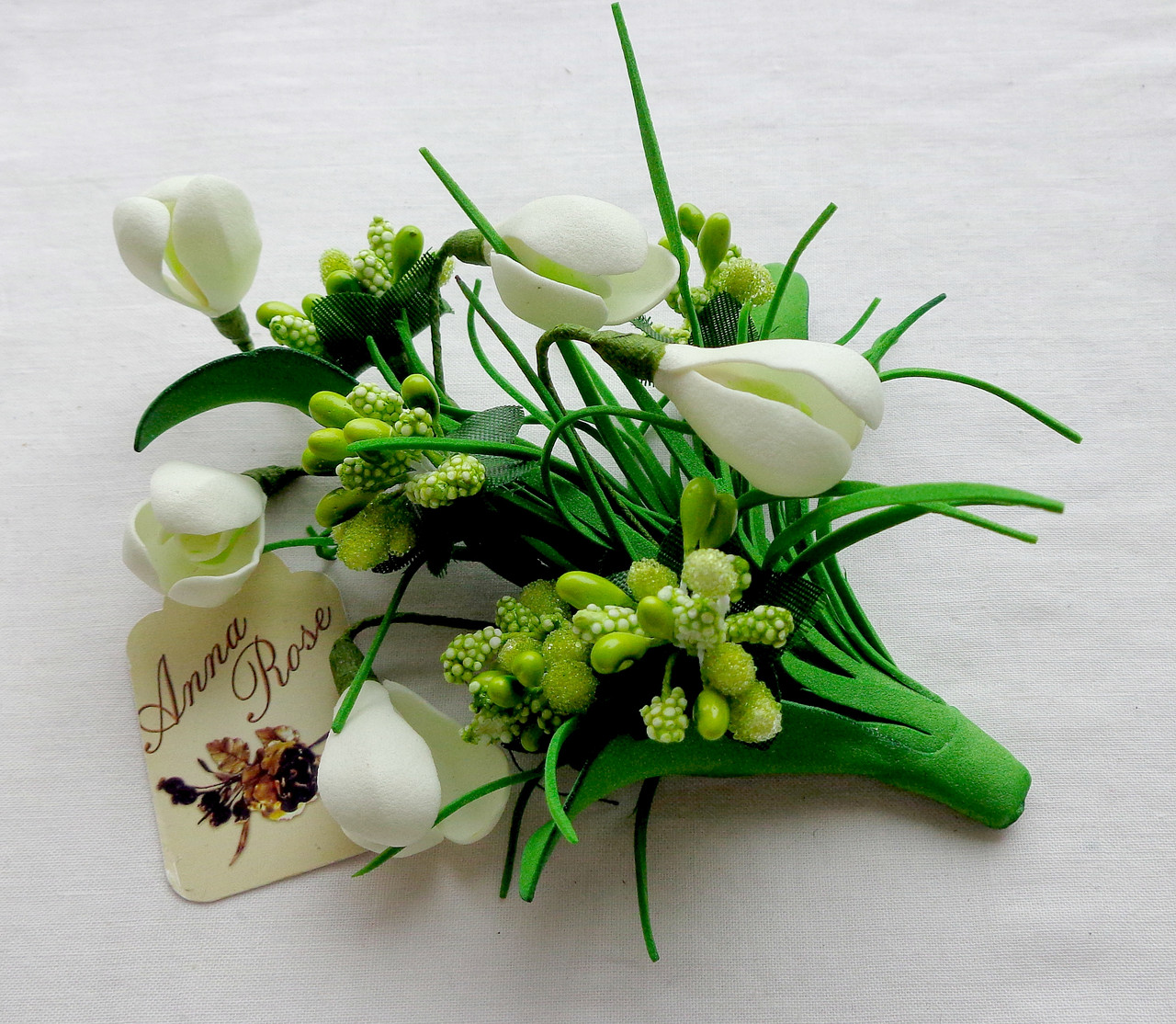 Брошка з квітами ручної роботи з фоамірана "Білі Проліски"