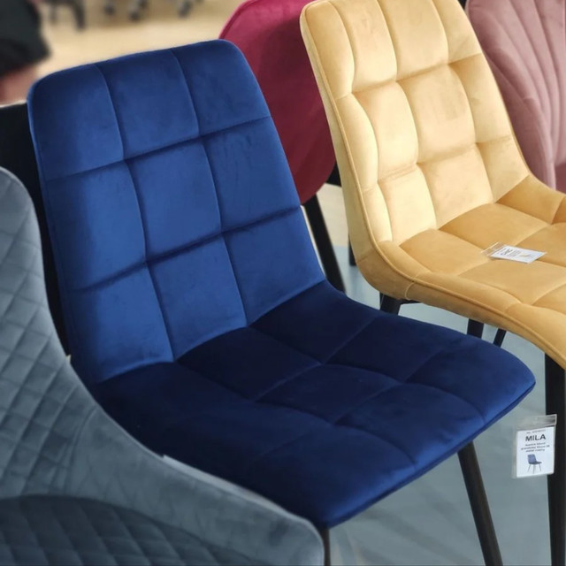 Стул кресло в гостиную Mila Velvet синий