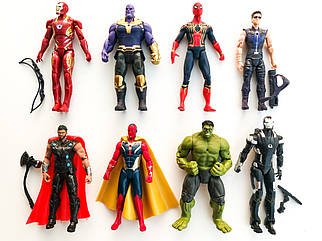 Ігрові фігурки місткі "Avengers", набір із 8 головних героїв — 17 см, світло, рухомі.