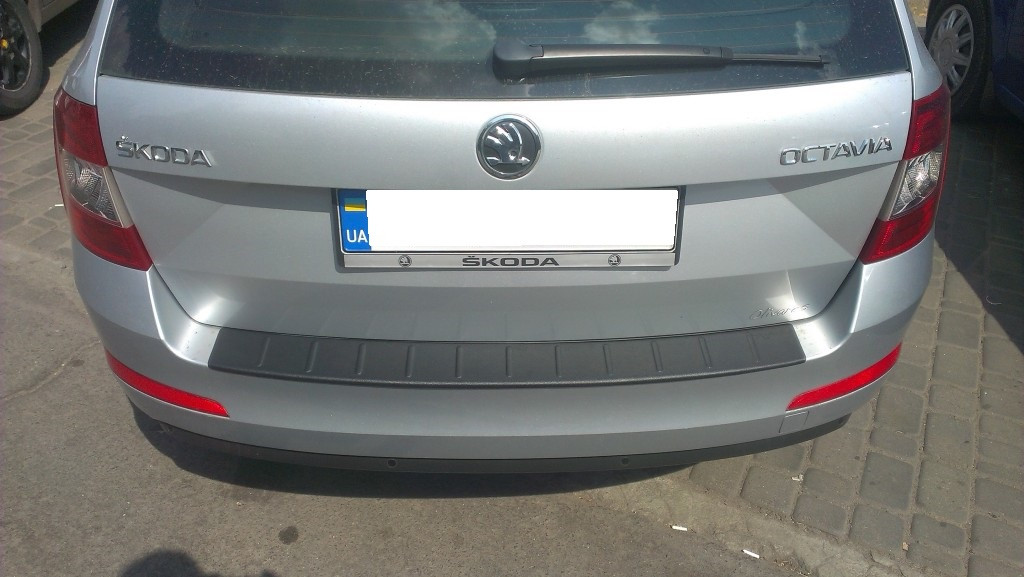 Skoda A7 (2013-2020) Combi - накладка на задній бампер, фото 1