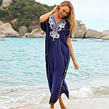 Красива довга пляжна накидка-плаття синього кольору з вишивкою, фото 2