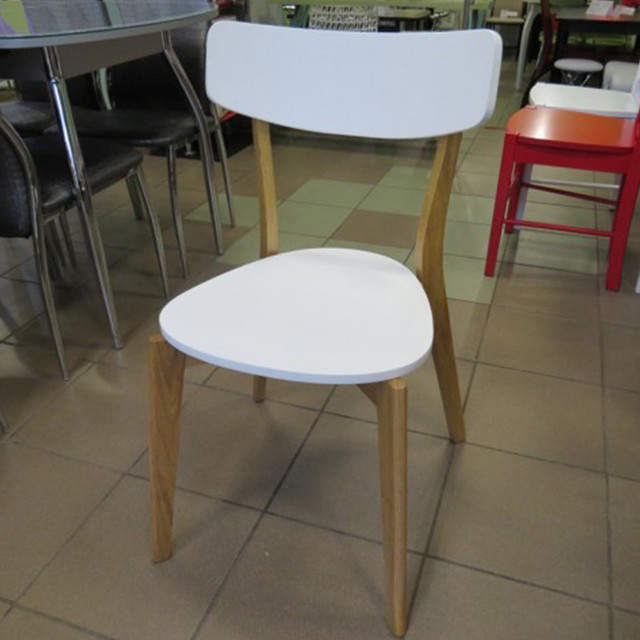 Кухонные стулья Signal Mosso белый деревянный каркас дуб