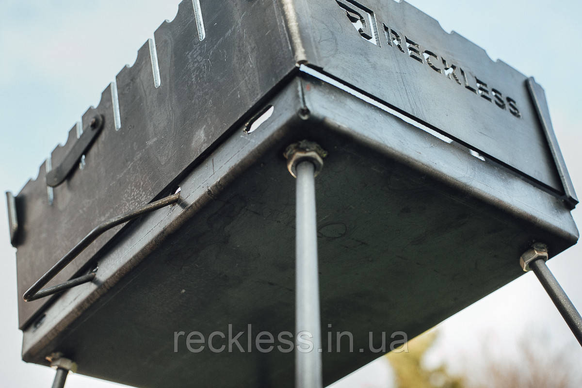 Мангал валіза на 6 шампурів 3мм дворівневий Reckless .