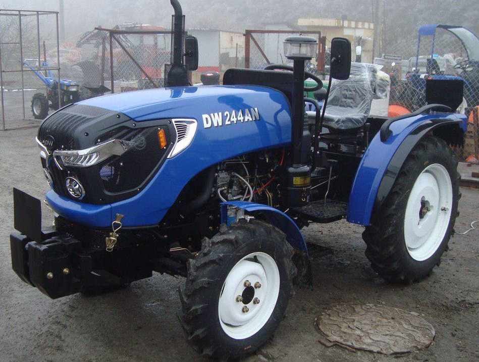 Мінітрактор DW-244AN