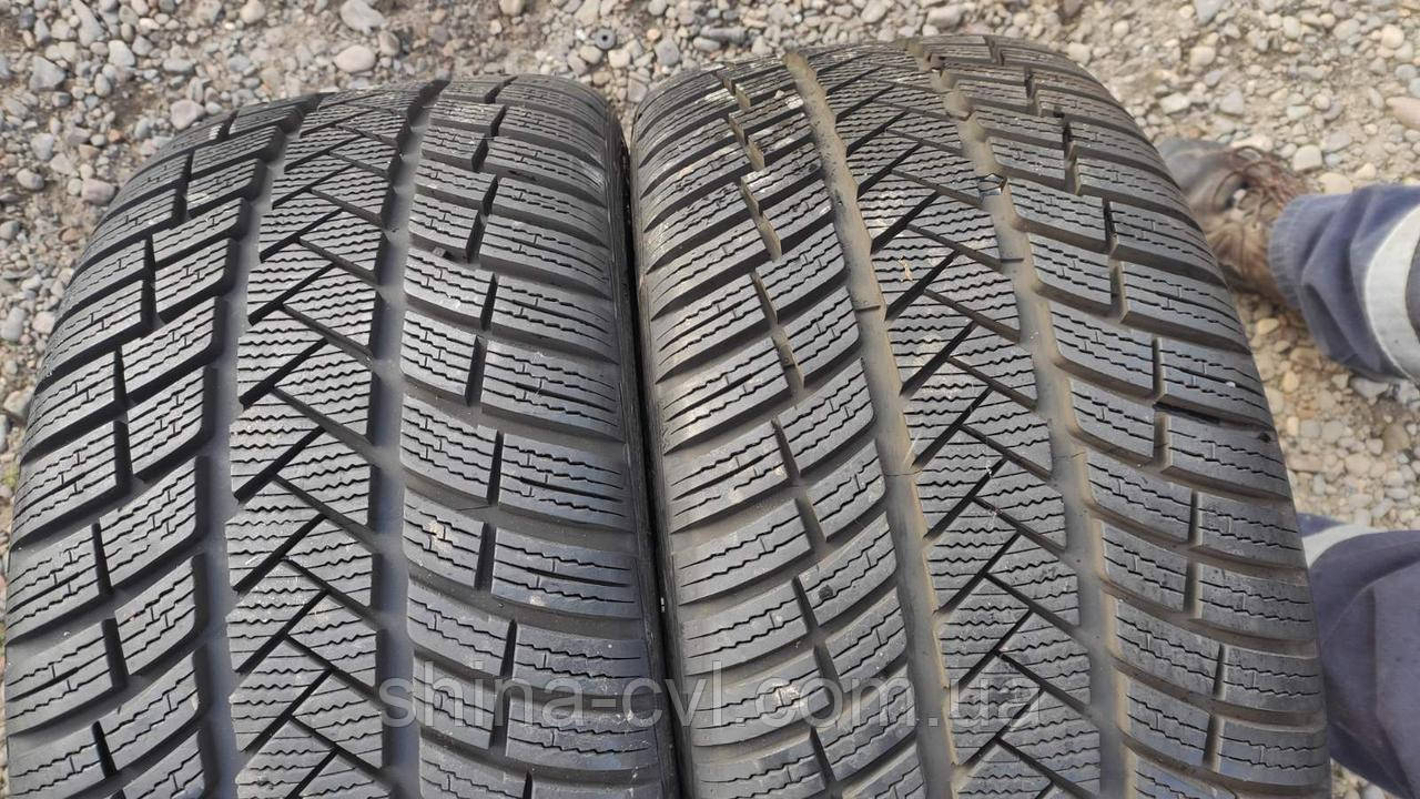 Зимові шини 235/40 R18 95V VREDESTEN