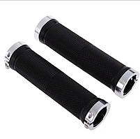 Гріпси каучукові,ручки на кермо велосипеда рифлені з замками в чорно-сріблястому кольорі