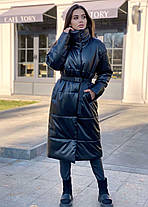 Пальто-пуховик з екошкіри тепле вільного крою на кнопках із поясом у комплекті Gch1470, фото 2