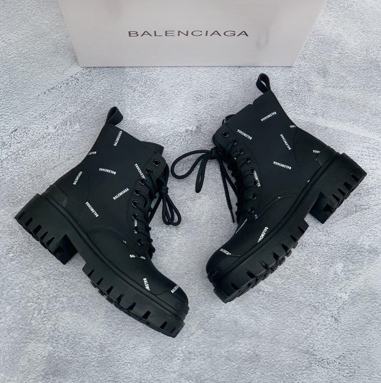 Черевики жіночі Balenciaga Strike чорні баленсіага страйк весна осінь повсякденні з написами, фото 1