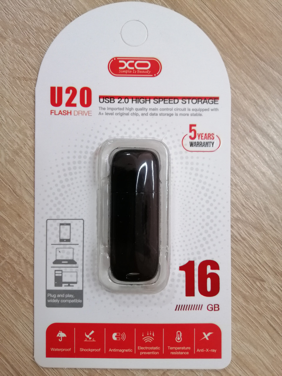 Флешка USB XO U20 16Gb чорна