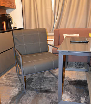 Крісло в стилі Лофт Хайтек