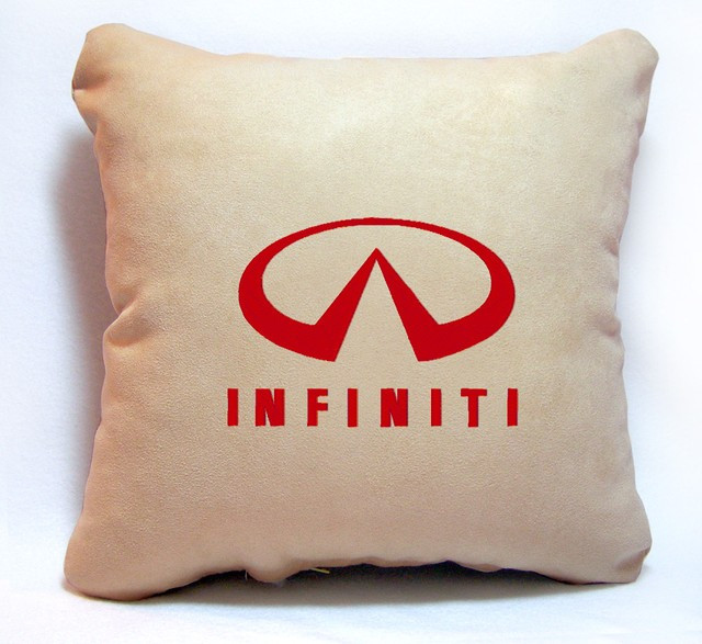Автомобильная подушка "Infiniti" - фото 1 - id-p184256227