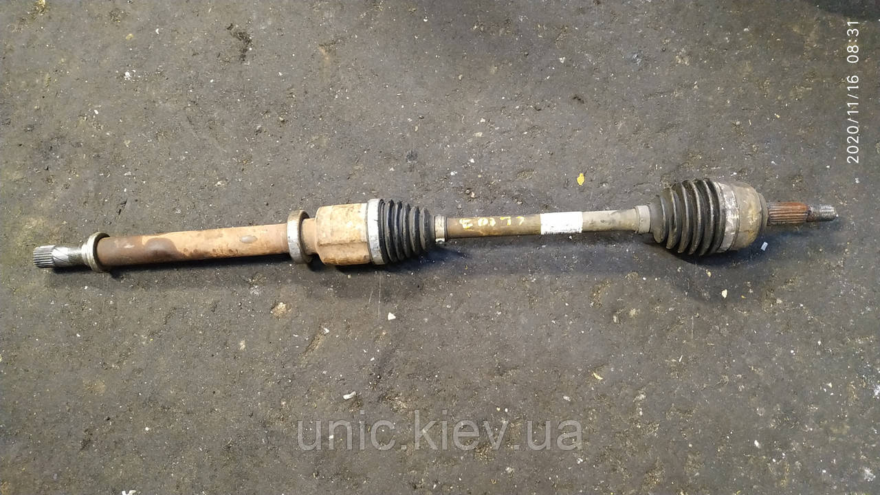 Піввісь права Рено Логан 1 / MCV 1 / Кліо 3 б/в