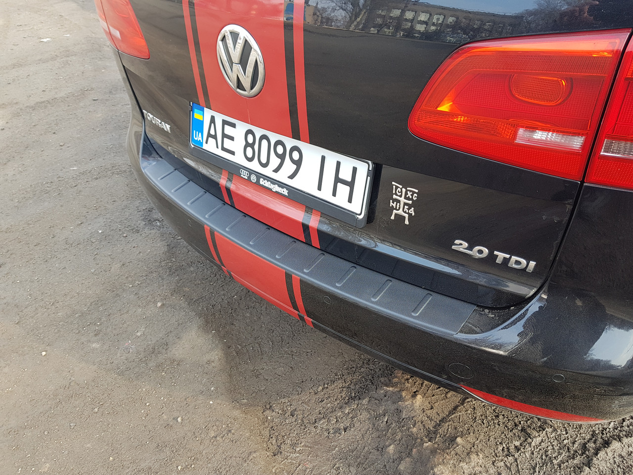 VW Touran (2010-2015) - накладка на задний бампер - фото 5 - id-p642226744