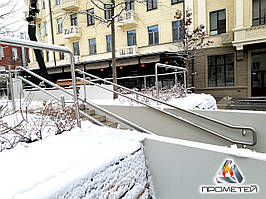 Подвійний поручень для сходів в парках, на набережних, у скверах