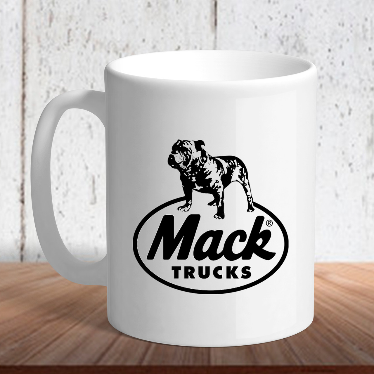 Біла кружка (чашка) з логотипом автомобіля "Mack"