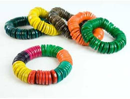 Браслети, намиста і сумочки з кокоса