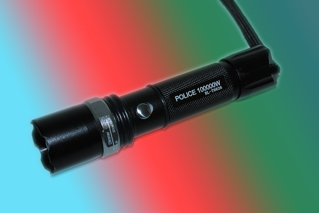 Фонарик яркий Police BL-Т8626 100000W