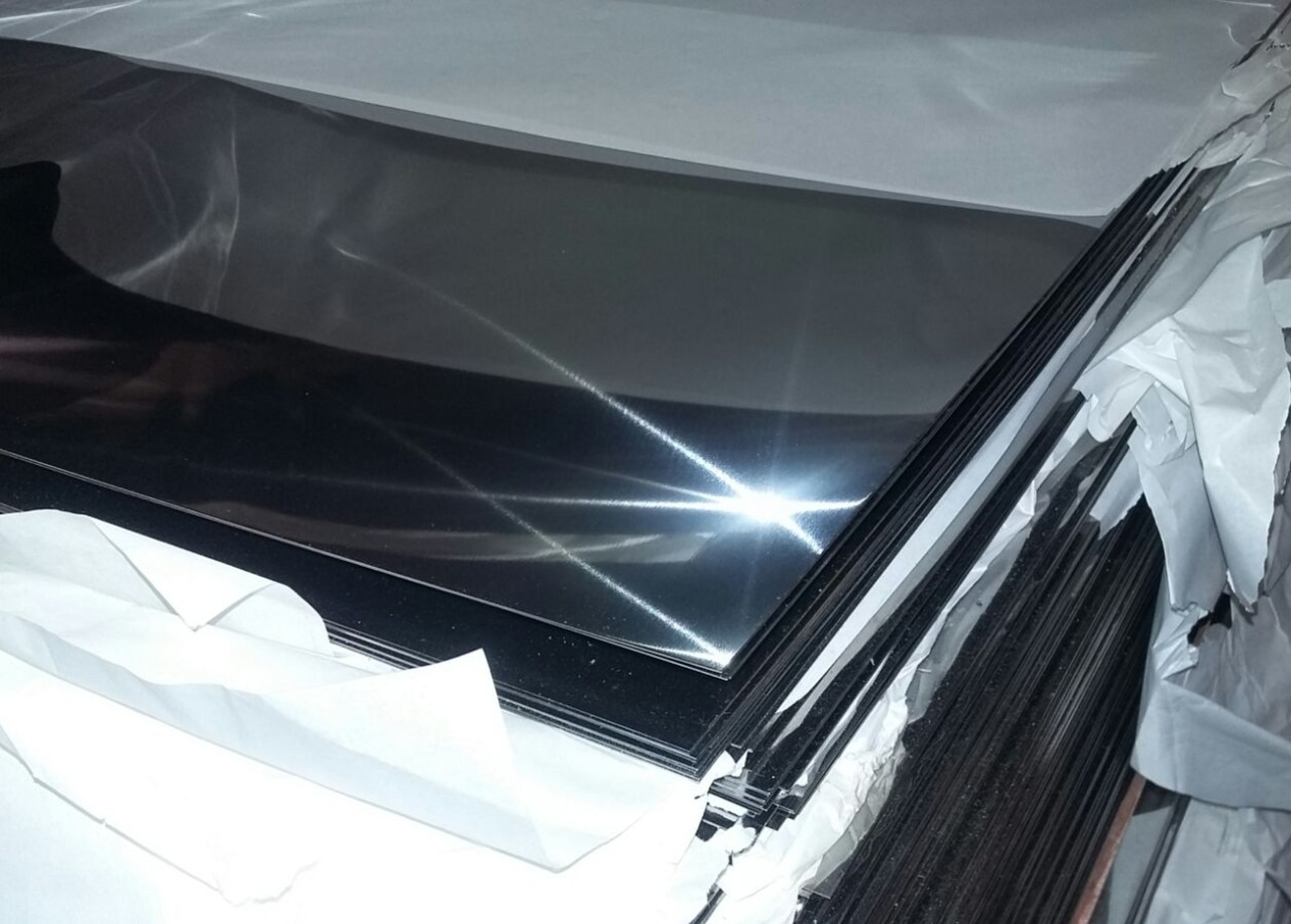 Нержавіючий лист aisi 430 розмір 1.5 × 1250 × 2500 мм 4N+PVC