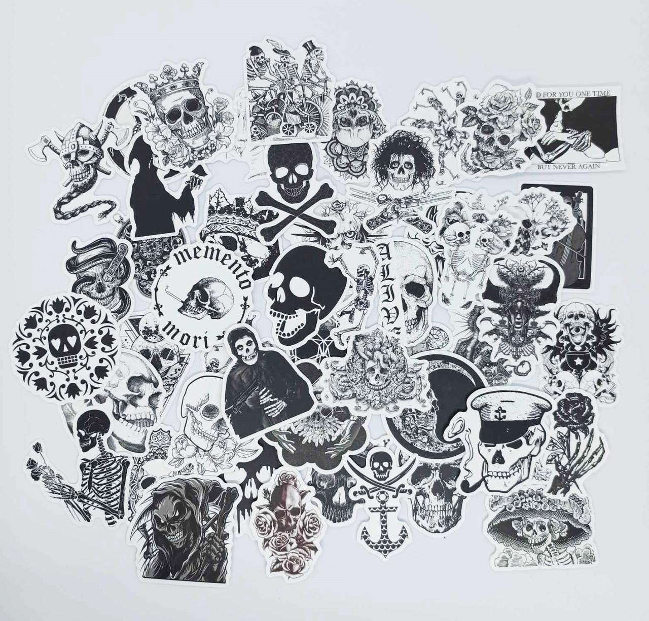 Набір вінілових наклейок стикерів Стикерпак Черепа Потубний світ стикербомбінг на авто ноутбук стіну 50 шт.