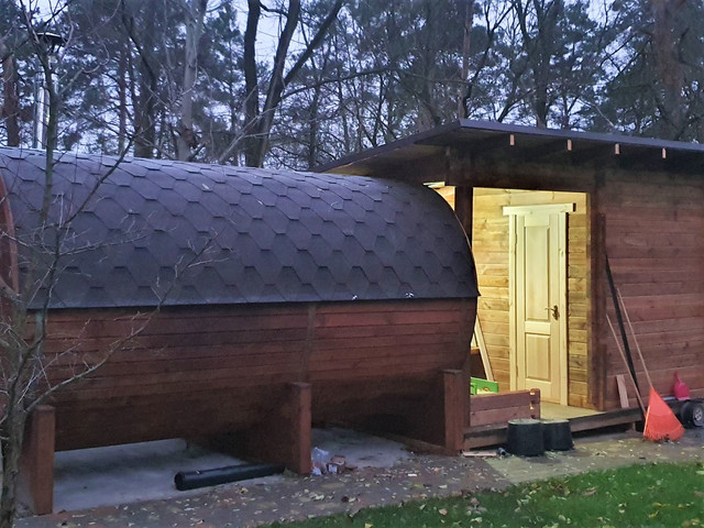 Баня бочка с панорамным окном из термобруса фото