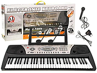 Детский синтезатор MQ-810 USB от сети и от батареек 2 динамика 61 клавиша с микрофоном USB-порт в коробке