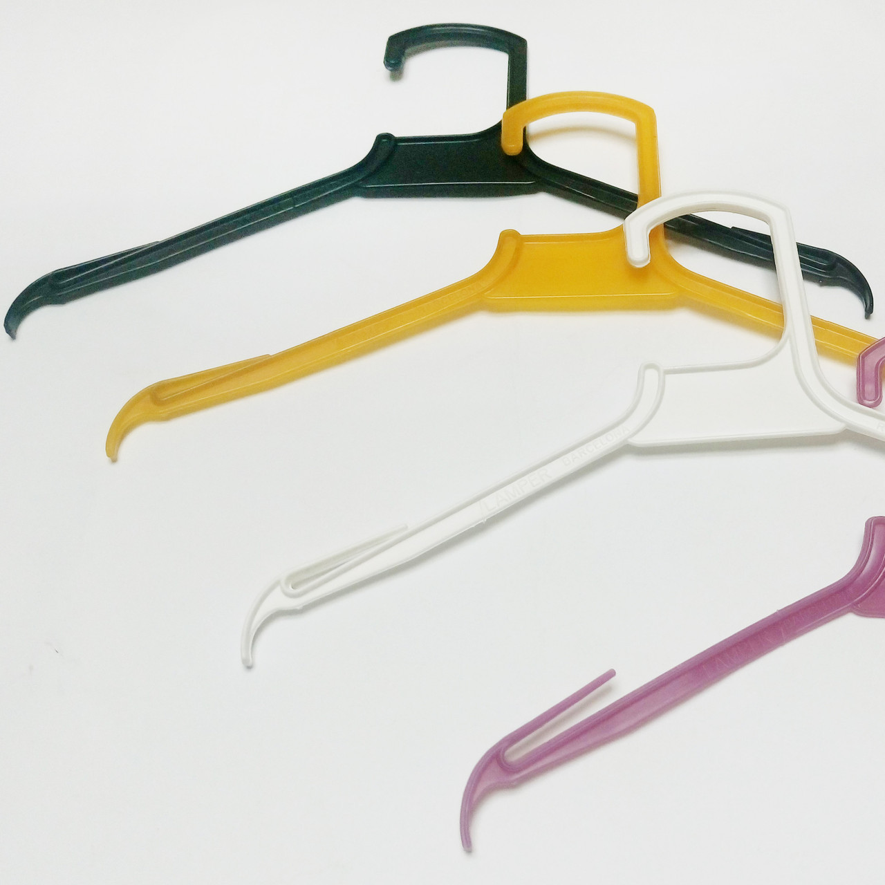 Дитячі плічка (дитячий вішалка) ширина 24 см пластик 2929