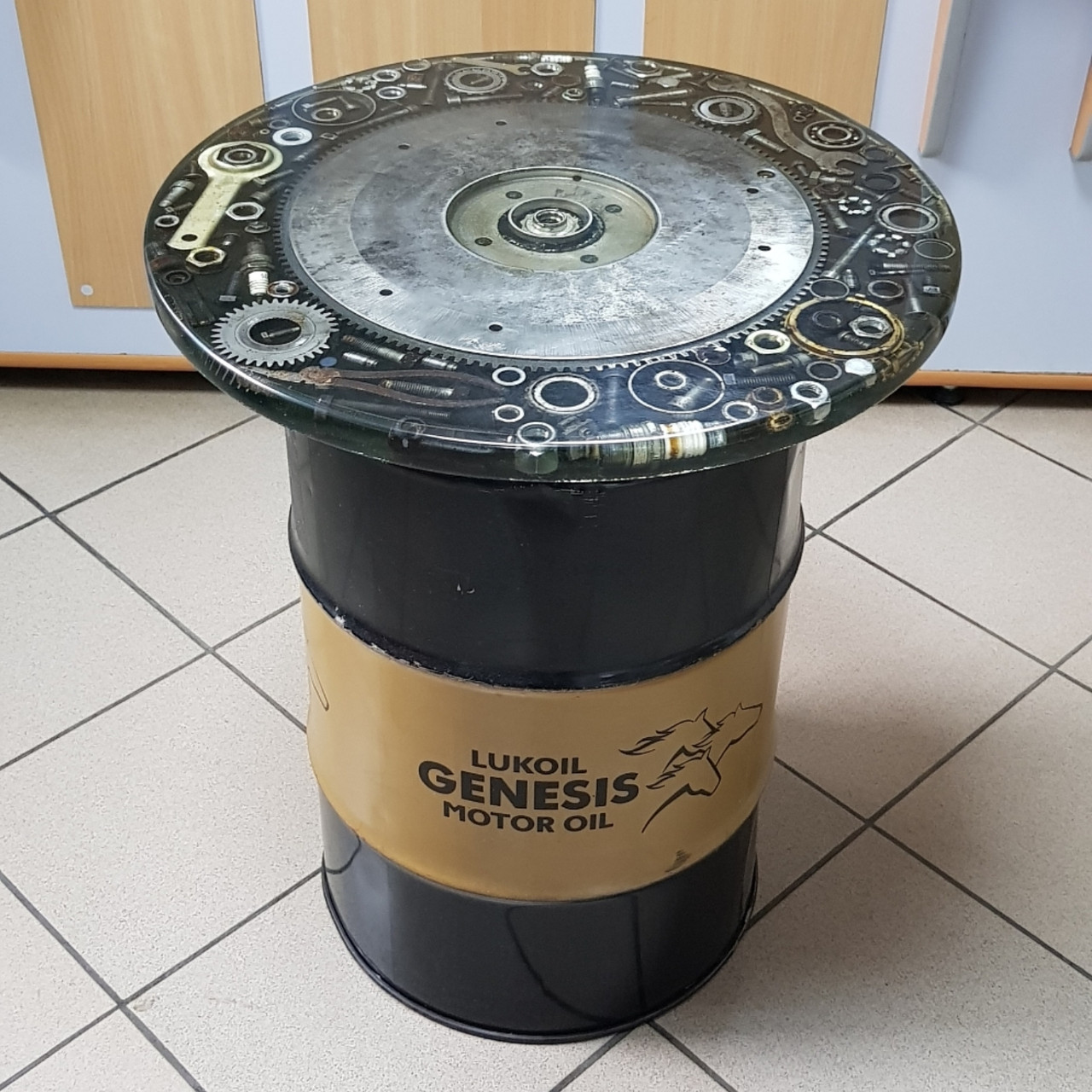 Журнальний стіл Авто-Бам. Діаметр 55 см. Висота  65см