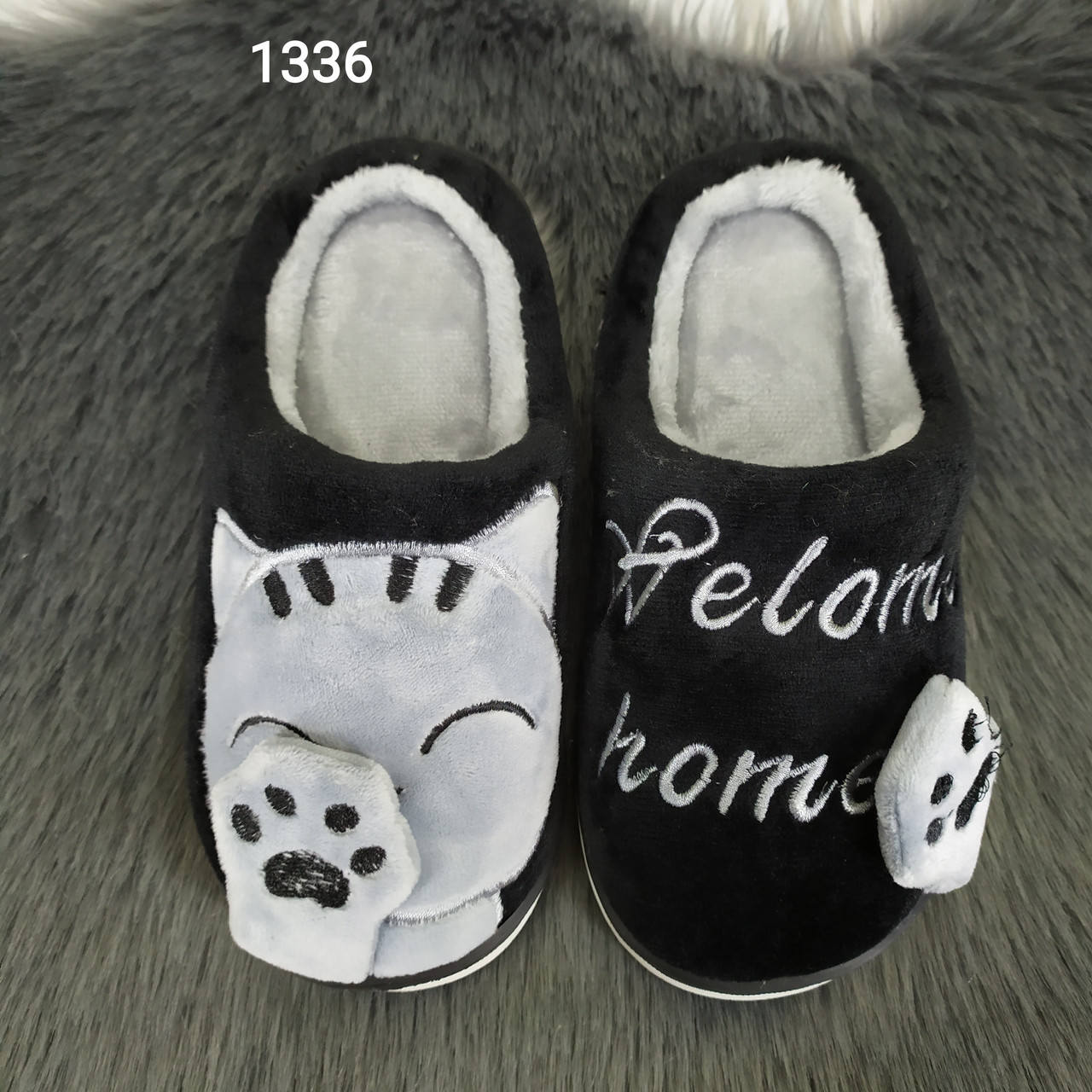 Тапочки дитячі теплі для дівчинки з котиками чорного кольору 1336