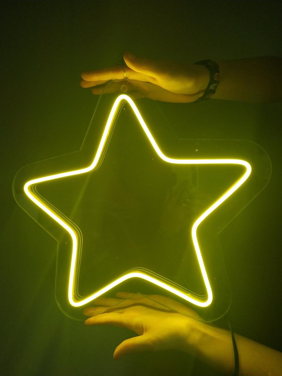 Неонова вивіска з підсвічуванням STAR 30х30см