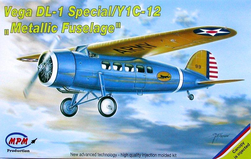 Пластикова модель 1/72 MPM 72524 Американський літак Lockheed DL-1 Special/Y1C-12 metallic fuselage