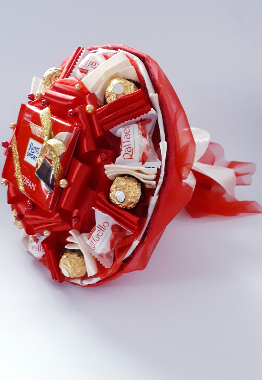 Букет з цукерок  та шоколадом Ritter червоний Марципан