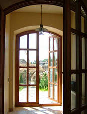 ВІКНА І ДВЕРІ