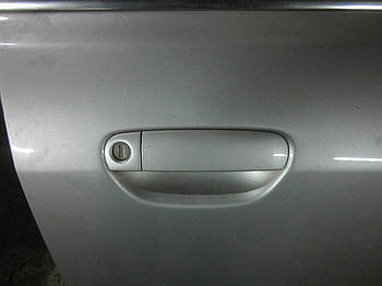 Ручка передніх правих дверей audi a8 d2