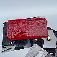 Жіночий шкіряний лаковий гаманець клатч на дві змійки під крокодила Mario Veronni Червоний, фото 4