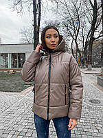 Зимова жіноча куртка з екошкіри з капюшоном