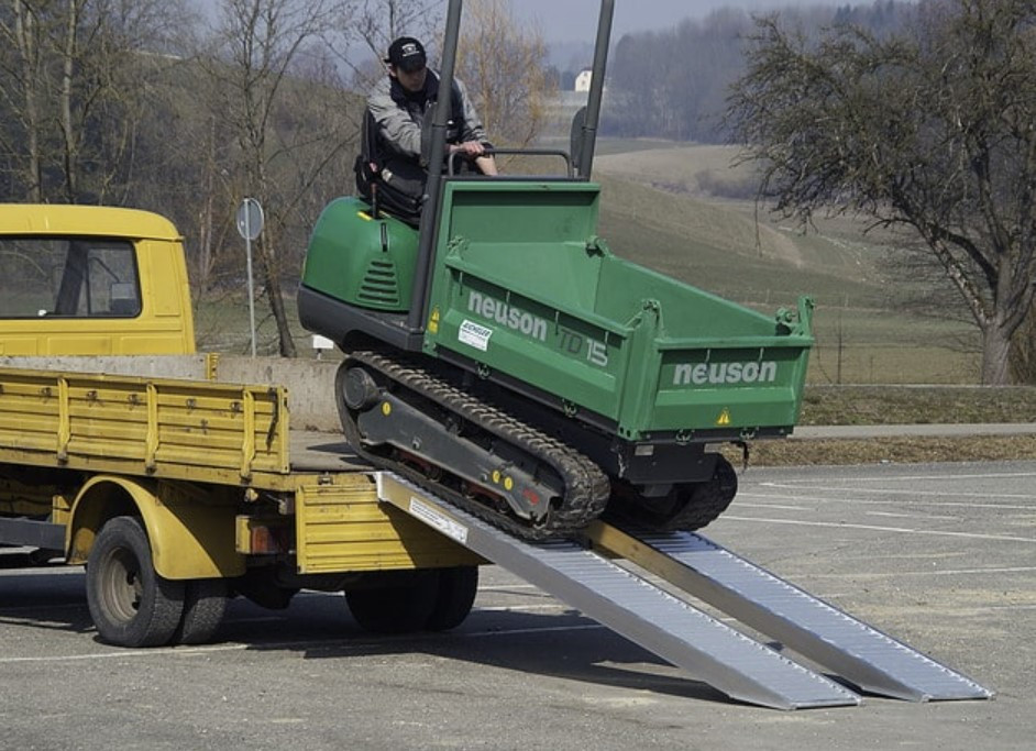 Алюмінієві апарелі для колісної техніки Altec AVS 110.01.006