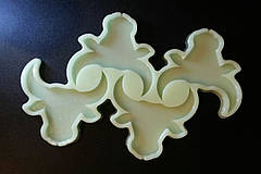 Молд силіконовий для льодяників, карамелі, шоколаду та мастики Бик символ року на 4 відділення 7,3 см