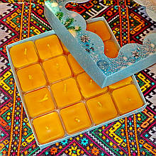 Подарунковий набір квадратних чайних воскових свічок (16шт.) в Новорічній Голубій коробці