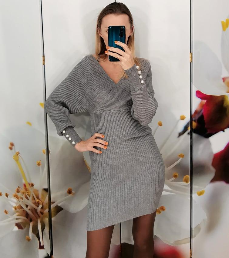Жіноча облягаюча сукня з вирізом сіра, фото 1