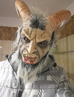 Маска страшний демон, диявол із фільму жахів