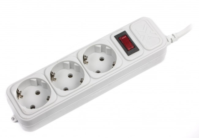 Мережевий фільтр Maxxter SPM3-G-15G 4.5 м 3 розетки White