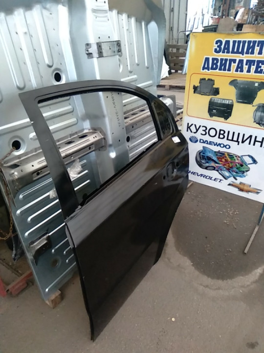Двері задні шевролет авео