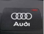 Протиковзний силіконовий килимок на торпеду авто з логотипом "Audi"