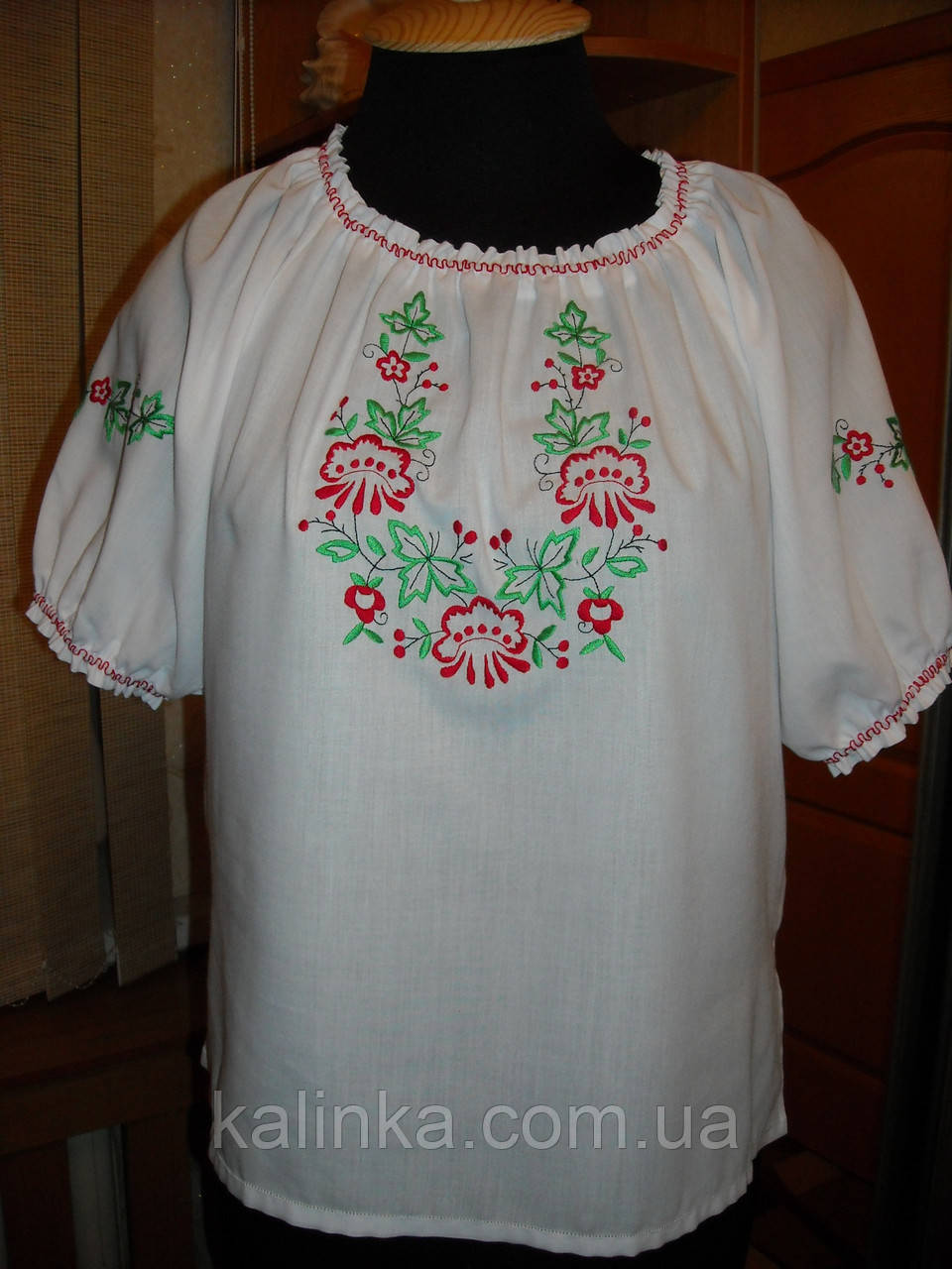 Сорочка вишиванка жіноча біла Глад кольорова Етнічна ручна вишивка