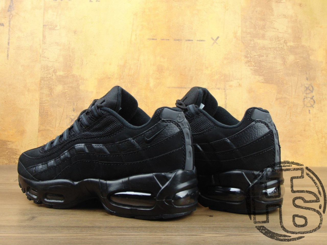 Жіночі кросівки Найк Nike Air Max 95 Triple Black 609048-092 37, фото 1