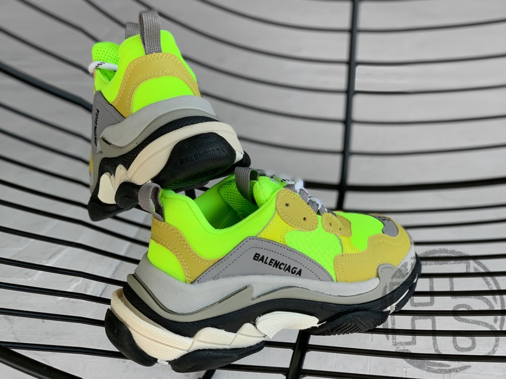 Жіночі кросівки Balenciaga Triple S Trainers Neon Yellow (2018 Reissue) BG-TSNY18R, фото 1