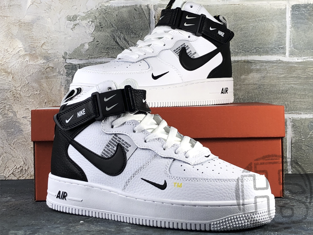 Жіночі кросівки Nike Air Force 1 Mid Utility White Black (с мехом) 804609-103, фото 1