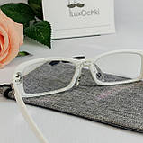 Стильні вузькі іміджеві жіночі окуляри в білій оправі, фото 6