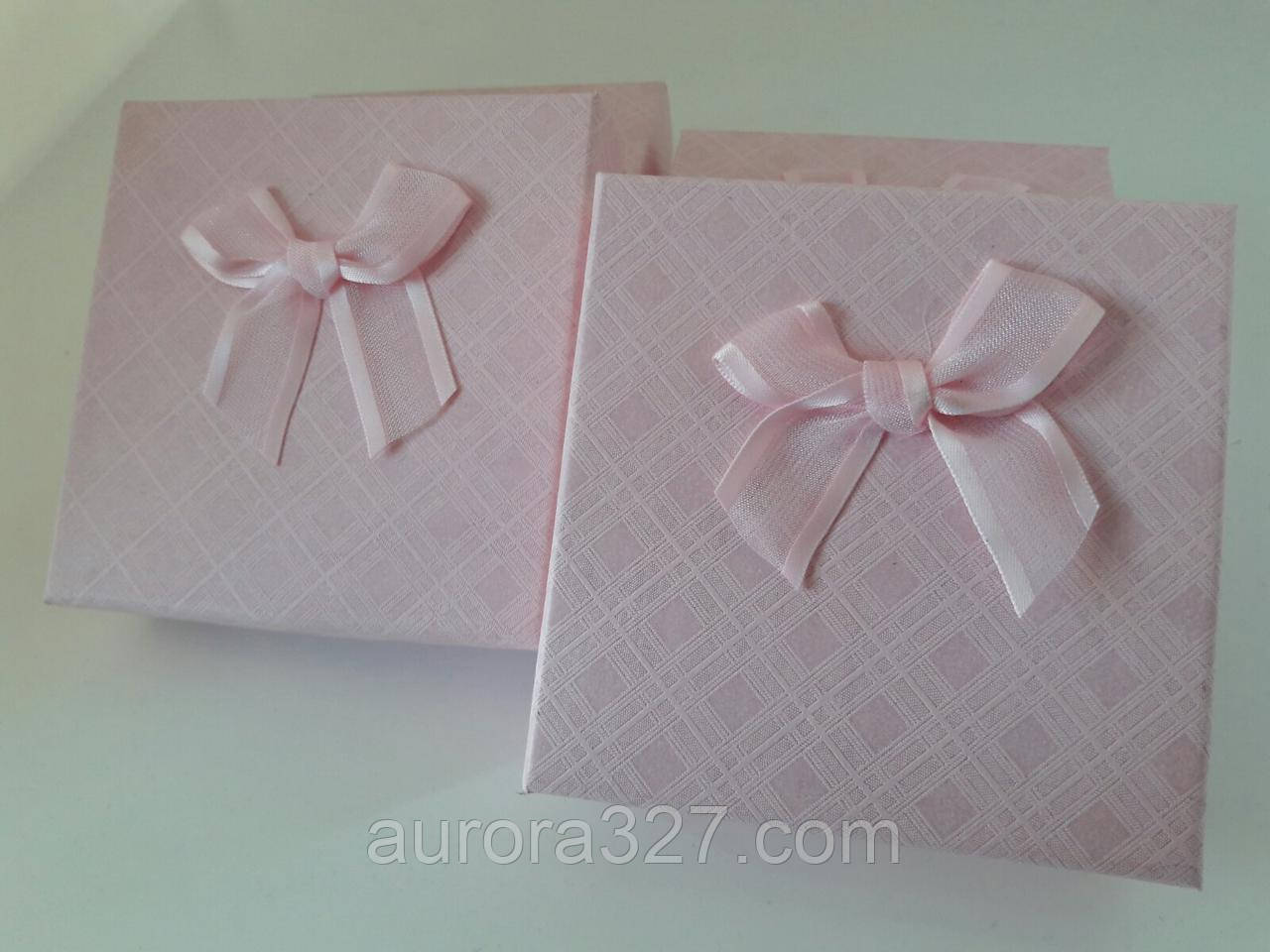 Подарункова коробочка для набору картон "геометричний візерунок" рожева 9х9х3 см.